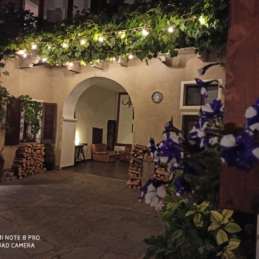 Casa Olmi Hotel Castiglione dʼIntelvi Buitenkant foto