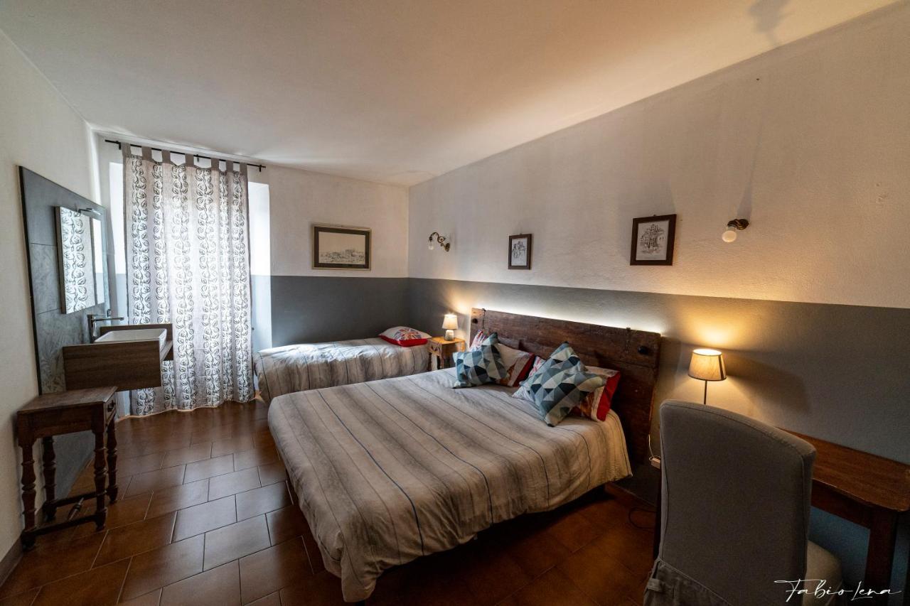 Casa Olmi Hotel Castiglione dʼIntelvi Buitenkant foto